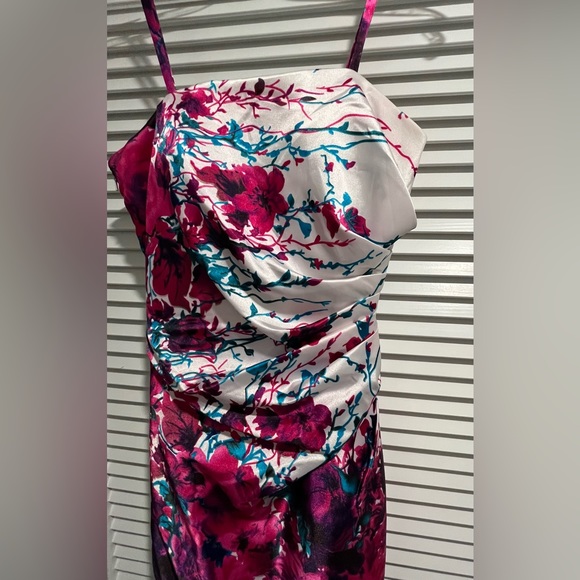 Caché Floor Length Floral Dress - Picture 5 of 13